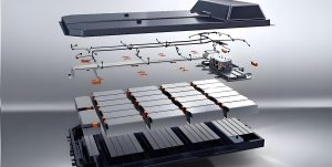 动力电池行业格局重塑：技术突破与市场博弈下的产业变革